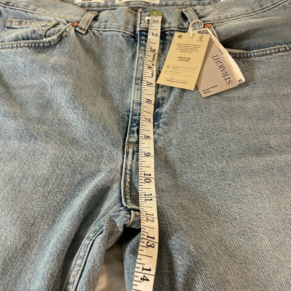 MNG Matilda Mid Rise Straight Leg Light Wash Jean plus size 32"US (44UK) - Picture 6 of 7